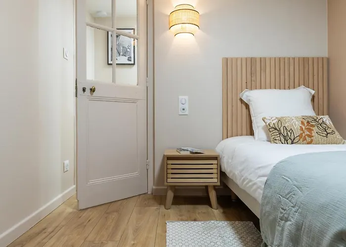 Host Crafty Apartment